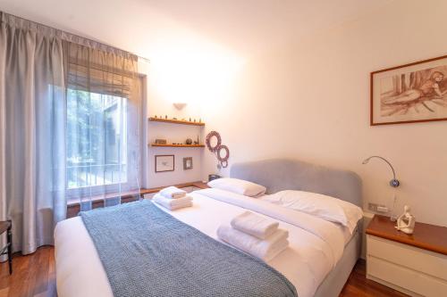 S29 Navigli Apartment with garage — 4-Star Luxury Hotel in Milan, Italy