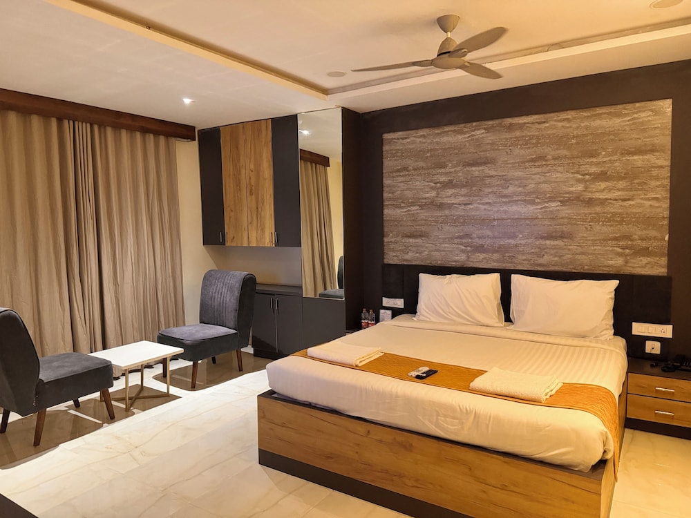 Minerva Grand Jbs — Khammam — photo 3