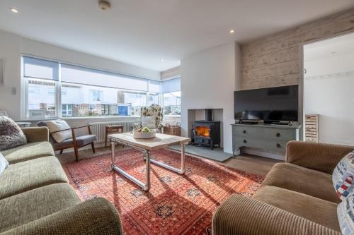 Marsh Tide 4 - carbon neutral hotel in Unknown City