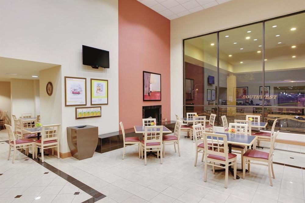 La Quinta Inn & Suites by Wyndham Armonk Westchester - photo 3