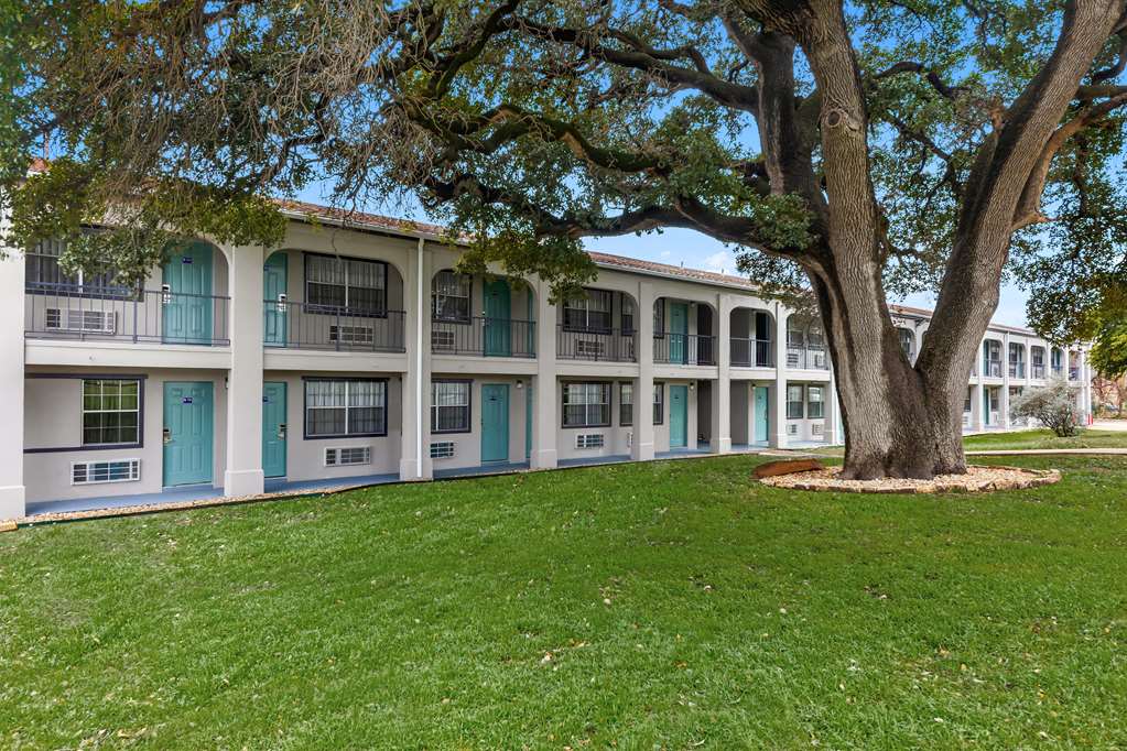 Knights Inn Belton - photo 5