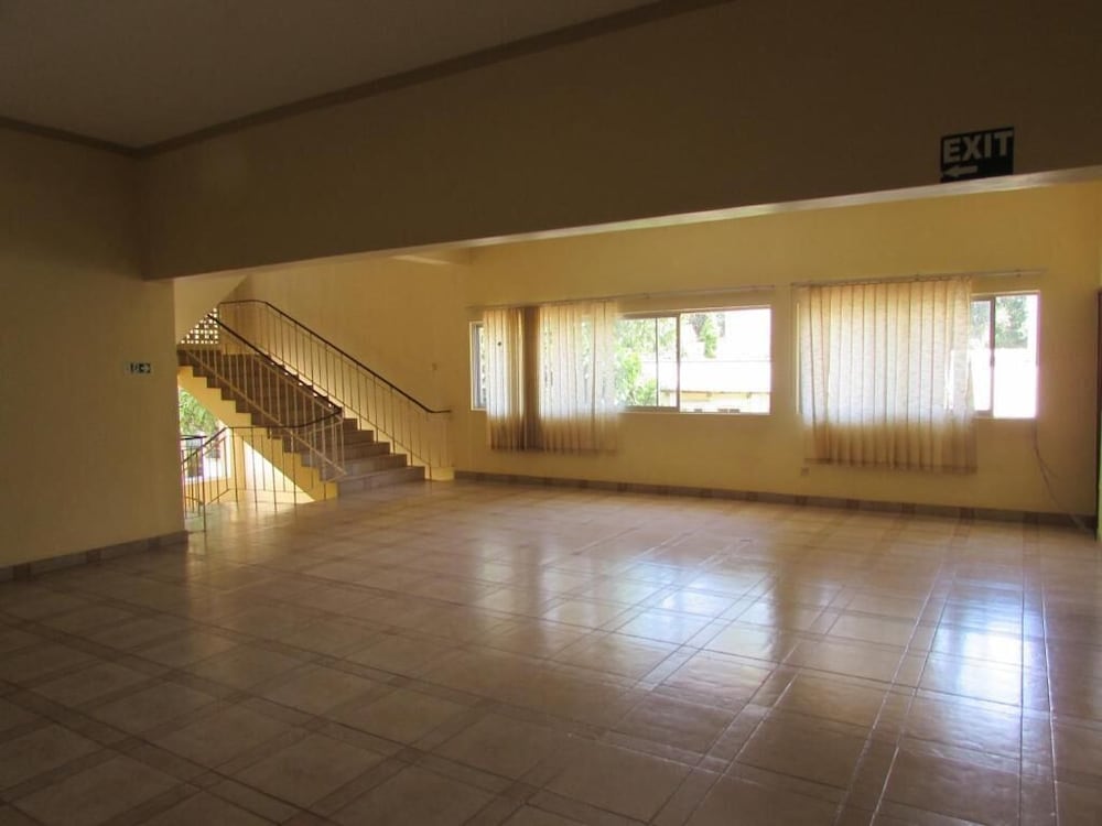 The Equator Hotel — Arusha — photo 5