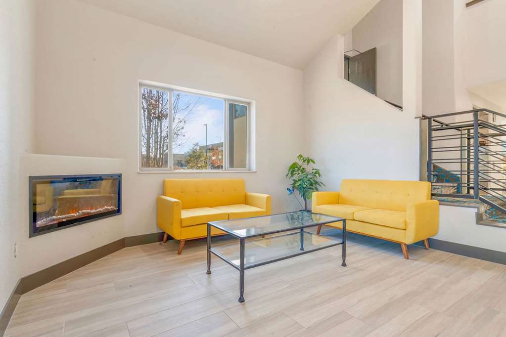 Days Inn by Wyndham Thornton - photo 4
