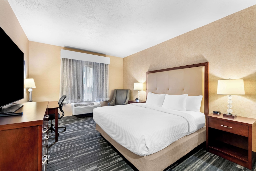 Best Western Plus Abbey Inn - photo 13