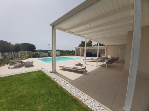 Casa vacanze Pantakyas — 4-Star Luxury Hotel in Brucoli, Italy