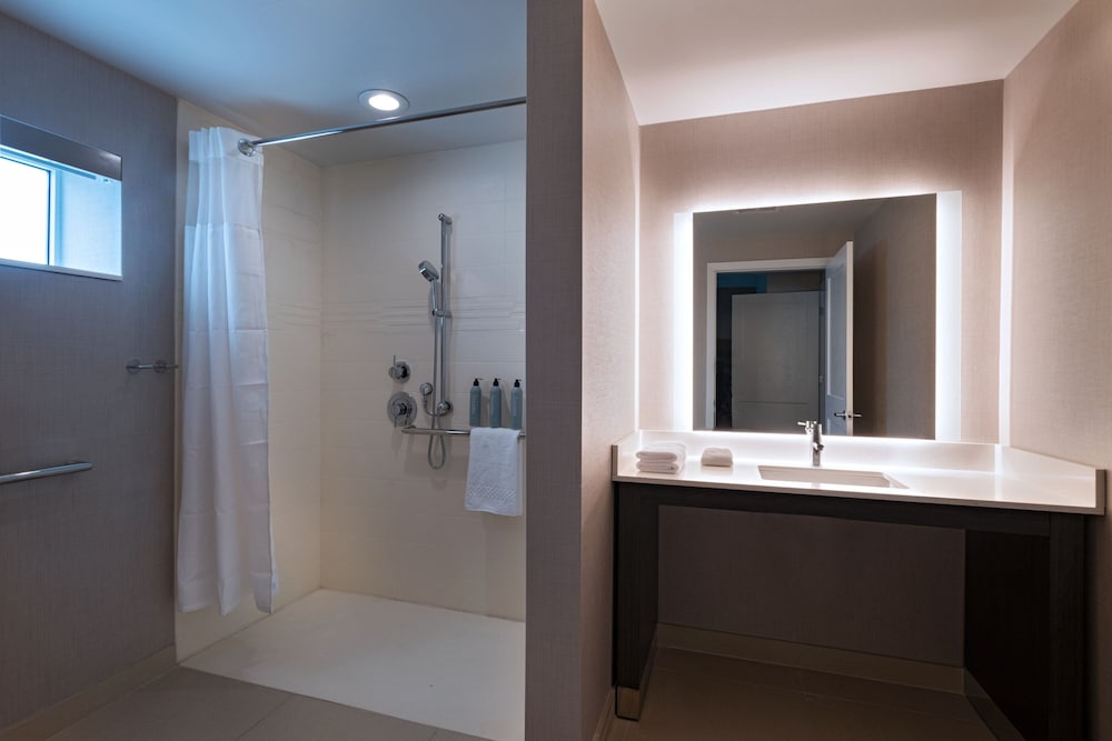 Residence Inn by Marriott New Brunswick Tower Center Blvd - photo 16