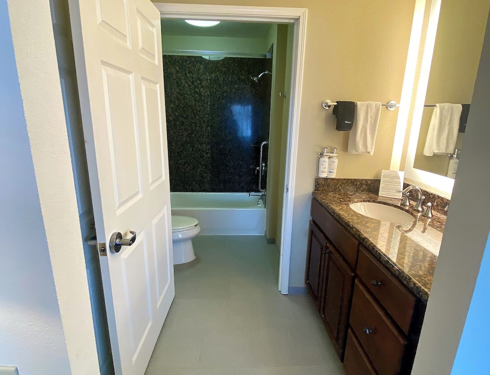 Staybridge Suites Great Falls by IHG - photo 52