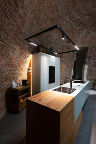 Ghiacciaia Melloni a Charming Retreat Near Bologna — hotel in Anzola Dell'emilia