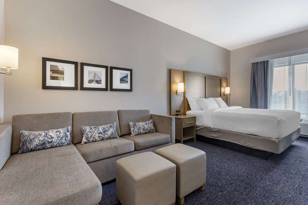 Comfort Suites Scottsdale Talking Stick Entertainment District - photo 8