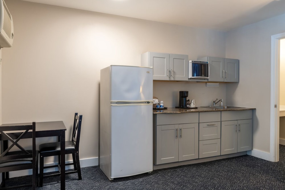 Ogunquit Hotel & Suites - photo 33
