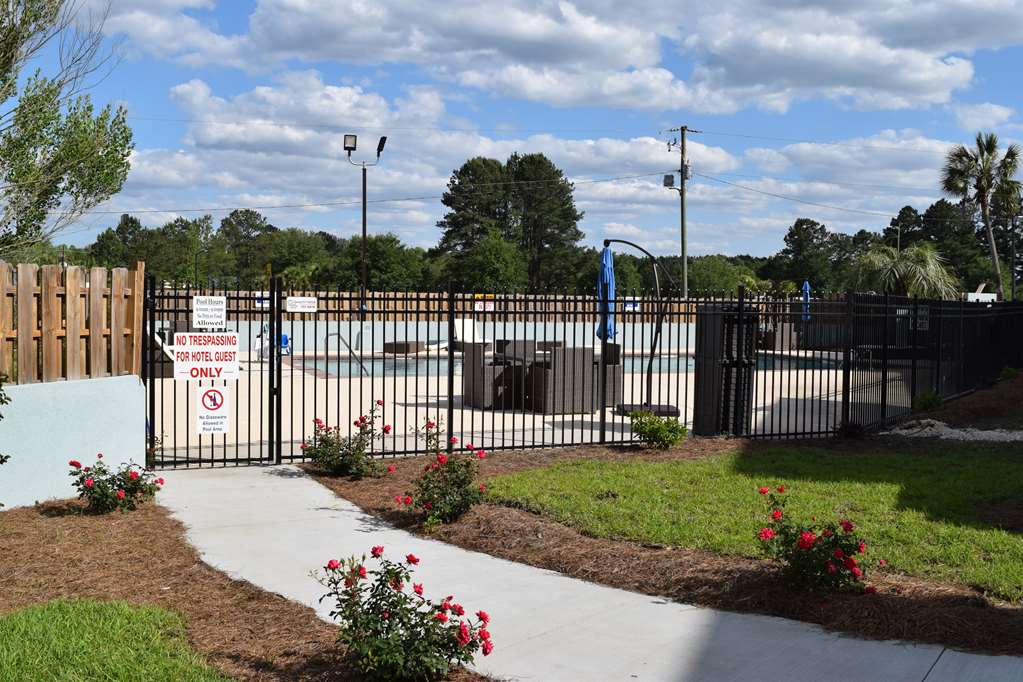 Best Western Plus Hardeeville Inn & Suites - photo 12