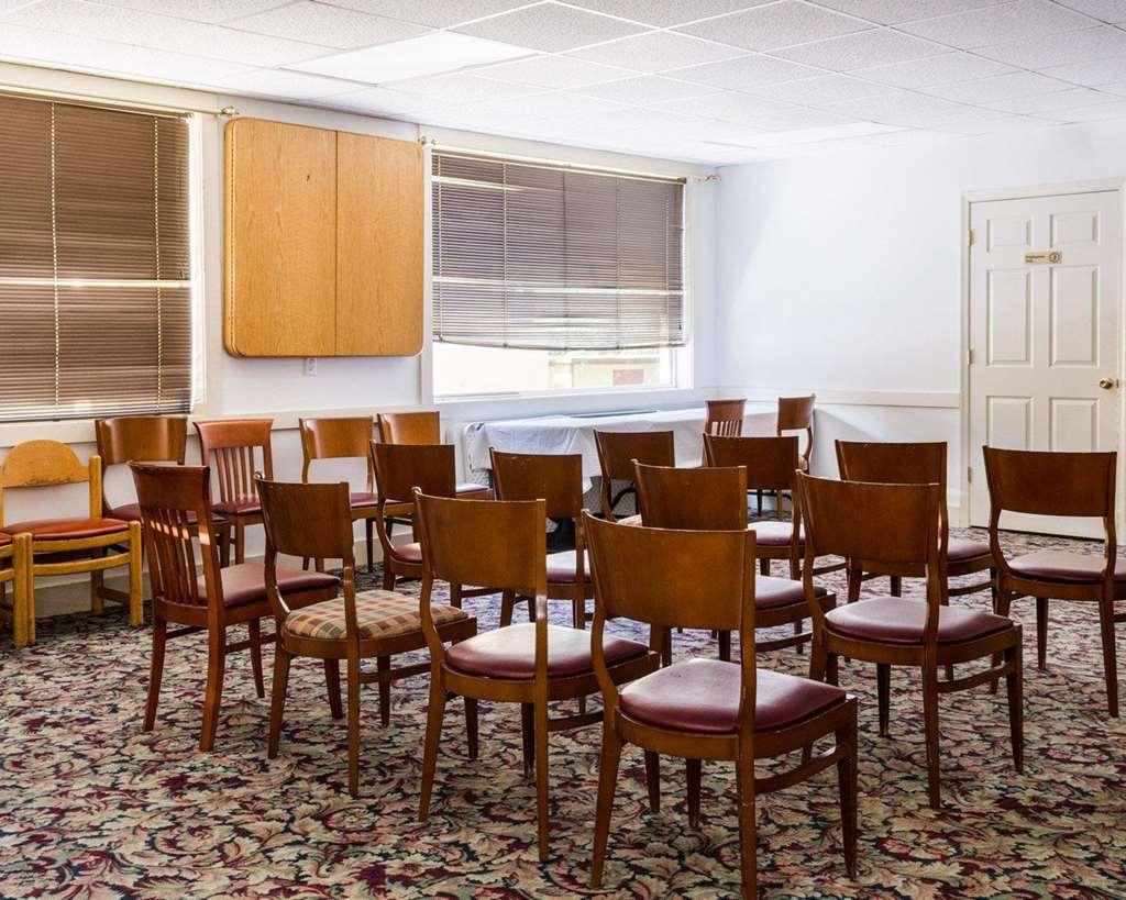 Rodeway Inn Colonial Heights I 95 - photo 28