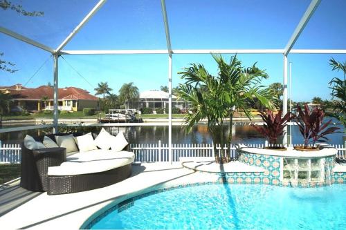Villa Sunset Gulf Access — 4-Star Luxury Hotel in Cape Coral, United States