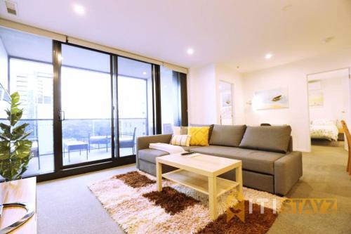 2bd 2bth Chic Apt in Woden CBD — 4-Star Luxury Hotel in Phillip, Australia