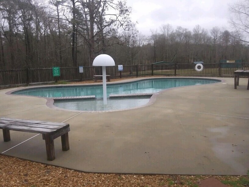 Whispering Creek Lodging & RV Resort - photo 45