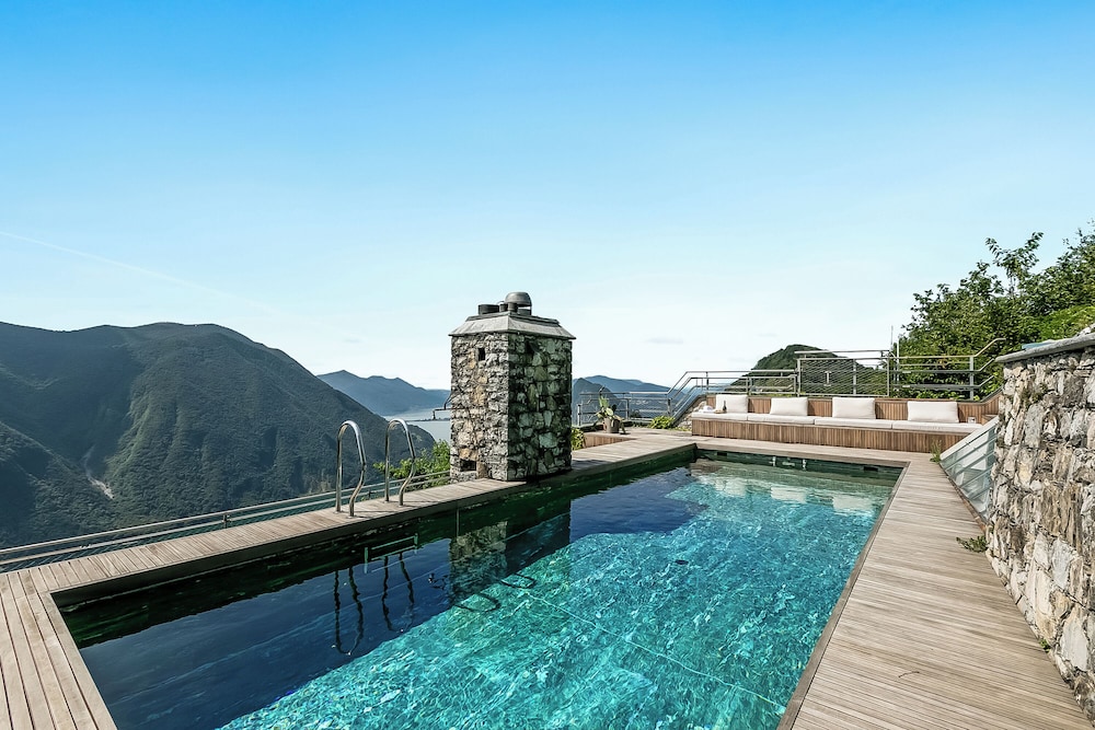 Villa Skyline Pool Lakeview Privacy — 4-Star Luxury Hotel in Lugano, Switzerland