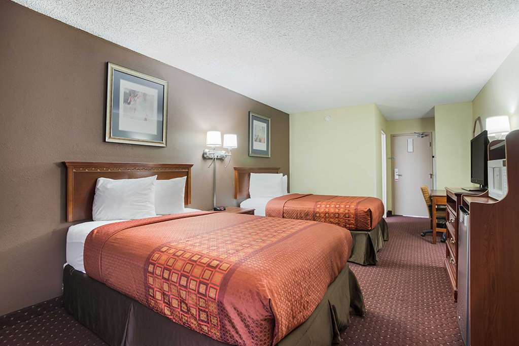 Americas Best Value Inn Tulsa at I 44 - photo 24