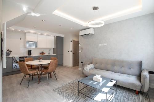 Luxury 3 Bedroom Flat 5 min to tube station — 4-Star Luxury Hotel in London, United Kingdom