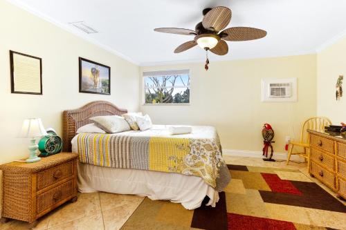 Gulf Place 7B - photo 23