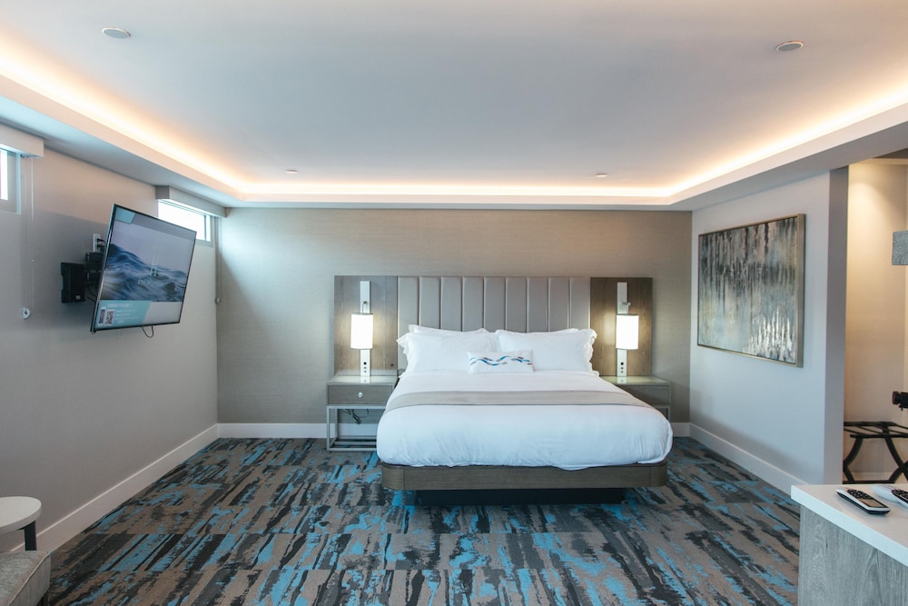 H2O Hermosa Beach Hotel - photo 17