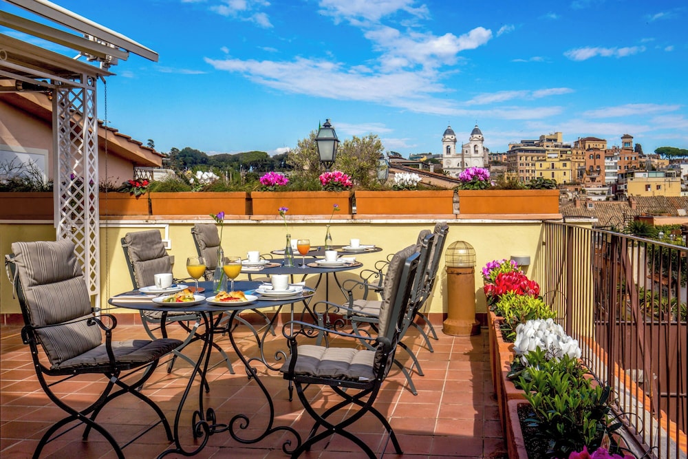 The Inn at the Spanish Steps Exclusive Collection Condotti Luxury Suites — 4-Star Luxury Hotel in Rome, Italy