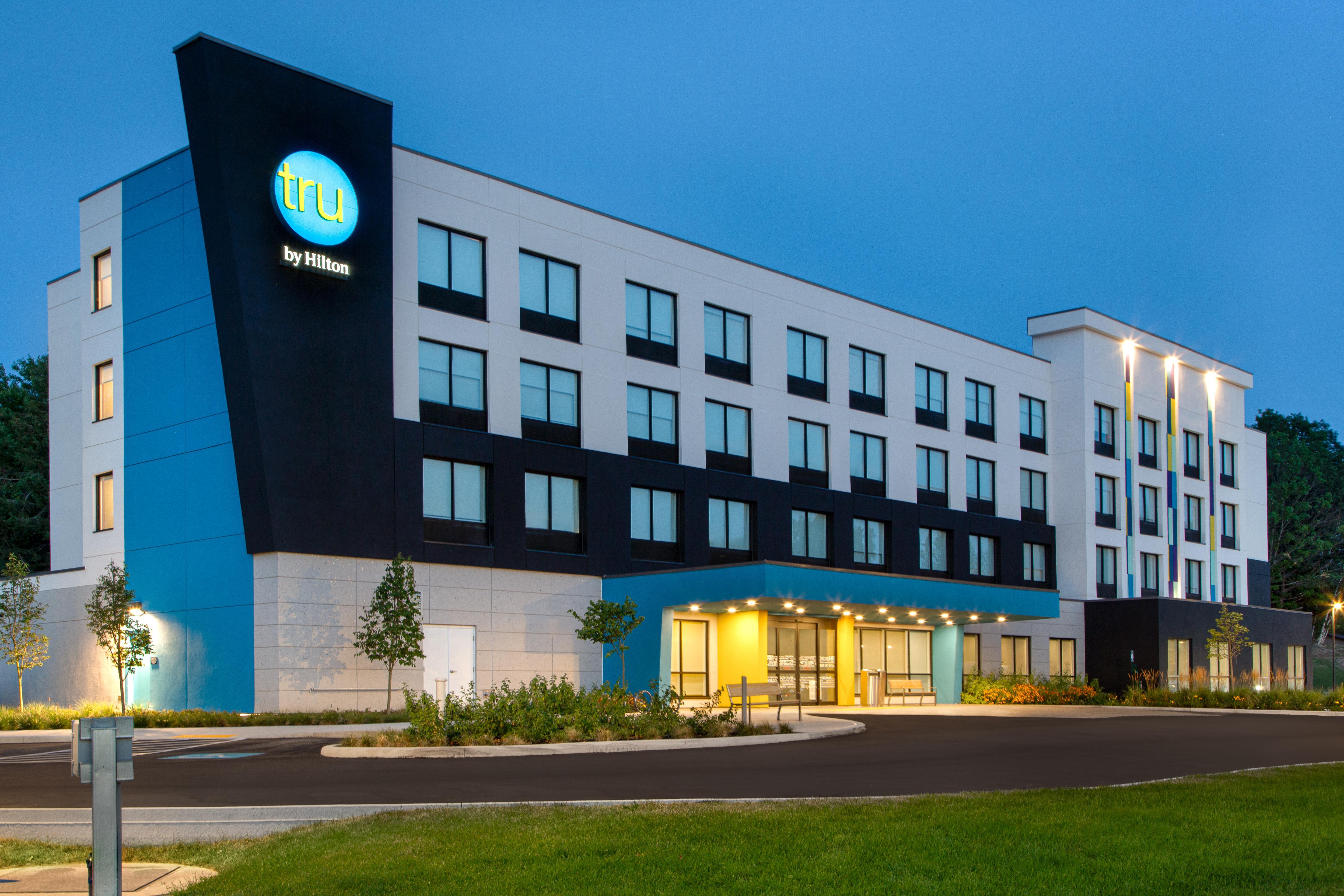 Tru by Hilton Gananoque ON — Gananoque — photo 2