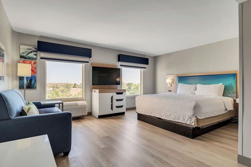 Holiday Inn Express and Suites Destin Miramar Beach by IHG - photo 9