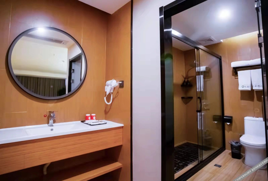 Lili Orange Light Luxury Hotel — hotel in Anqing