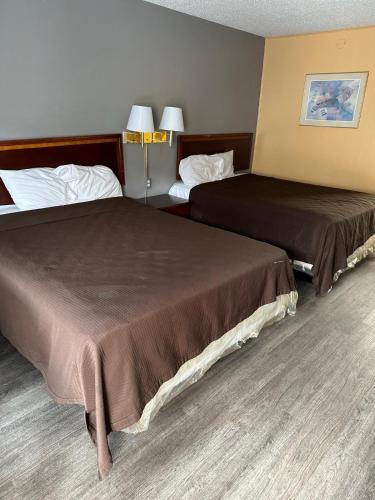 College Inn Spartanburg - photo 17
