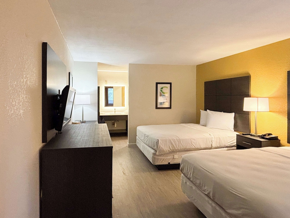 Sunset Inn Northlake - photo 5