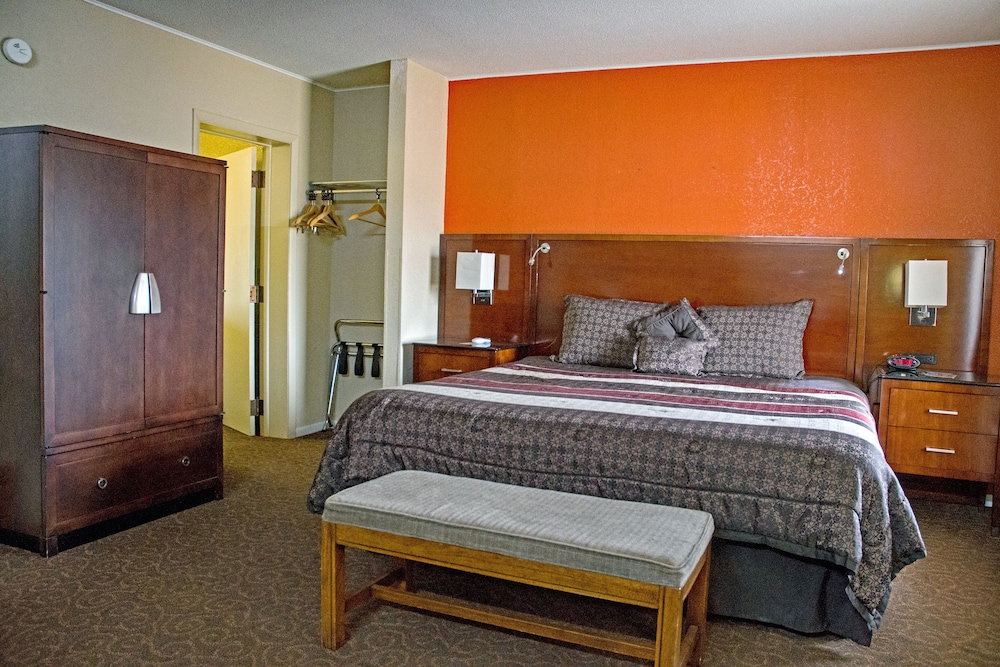 America's Best Inns & Suites - photo 13