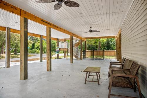 Pawsitively Paradise by Oak Island Accommodations - photo 15