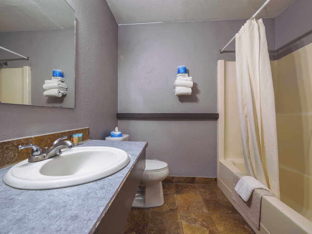 Rodeway Inn Auburn Seattle - photo 13