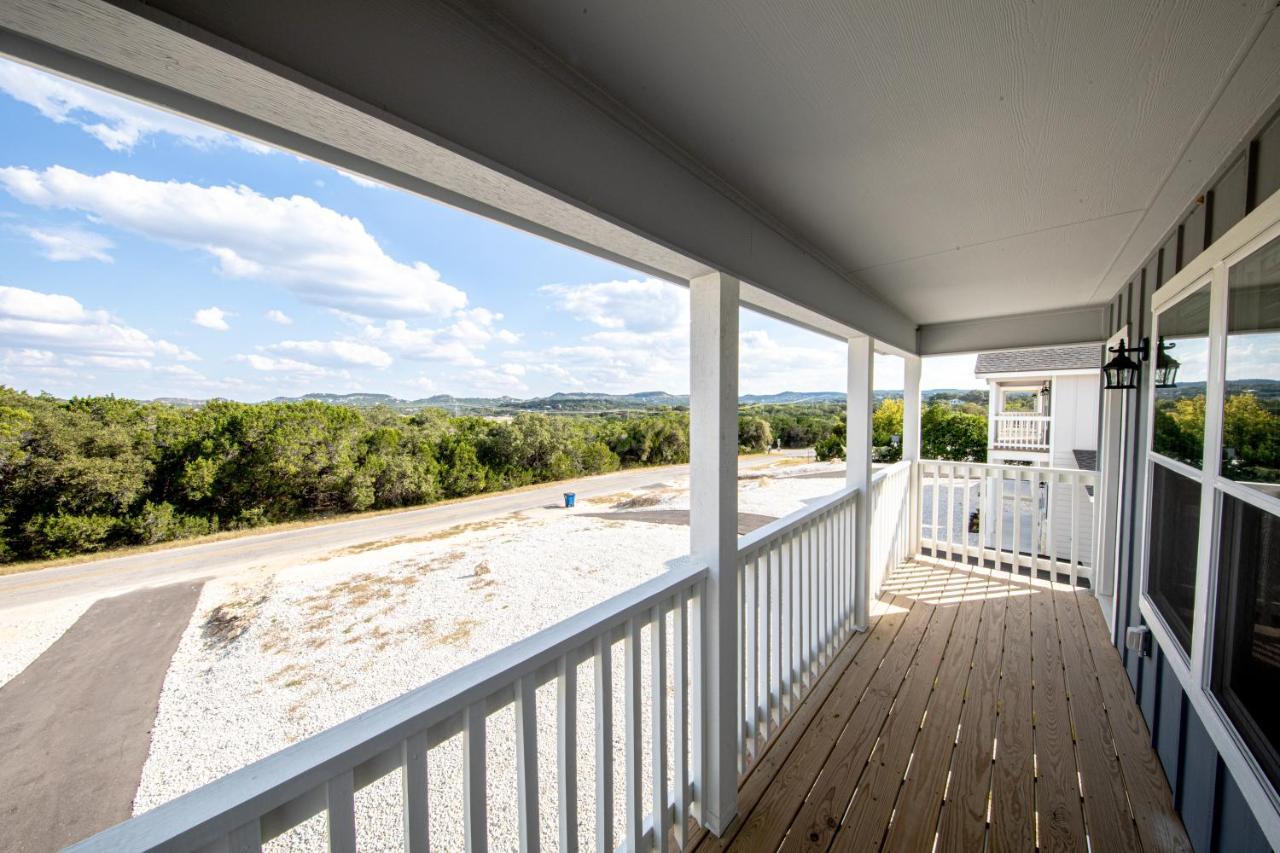Lakeshore Retreat — Canyon Lake — photo 5