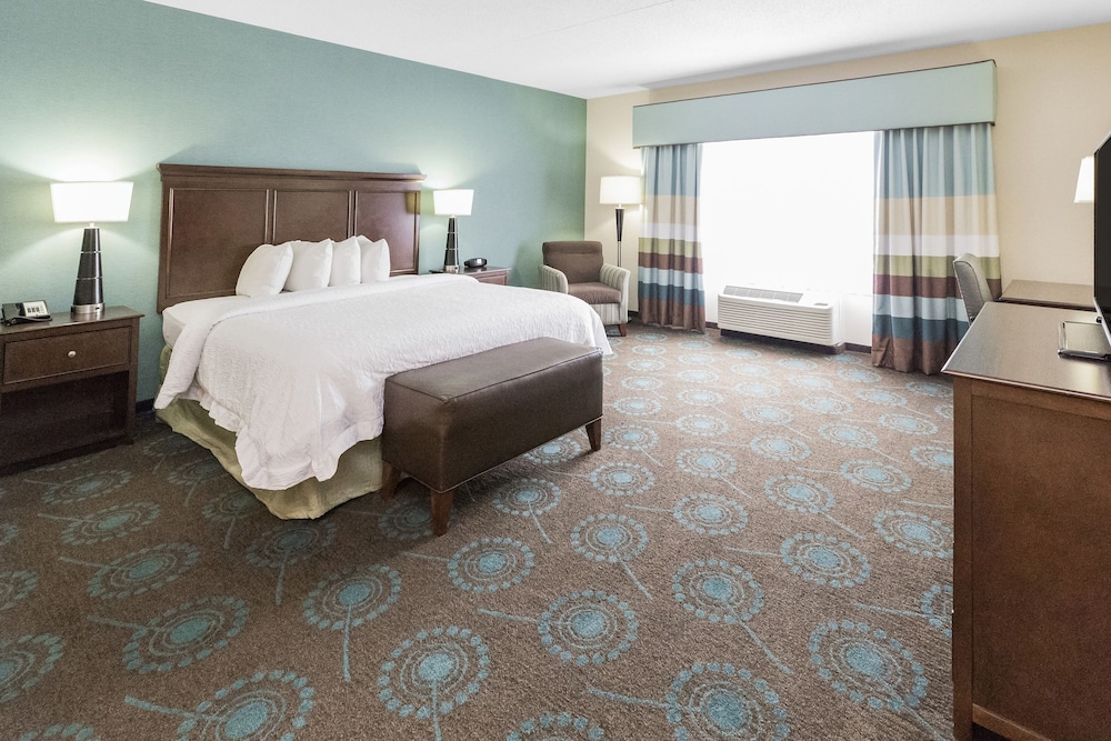 Hampton Inn Pittsburgh Bridgeville - photo 17