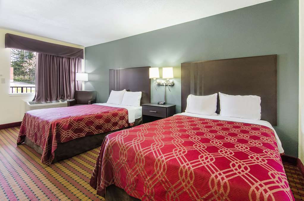 Econo Lodge Near Motor Speedway - photo 19