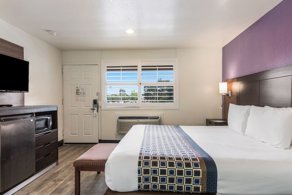 Rodeway Inn near Downtown Monterey - photo 17