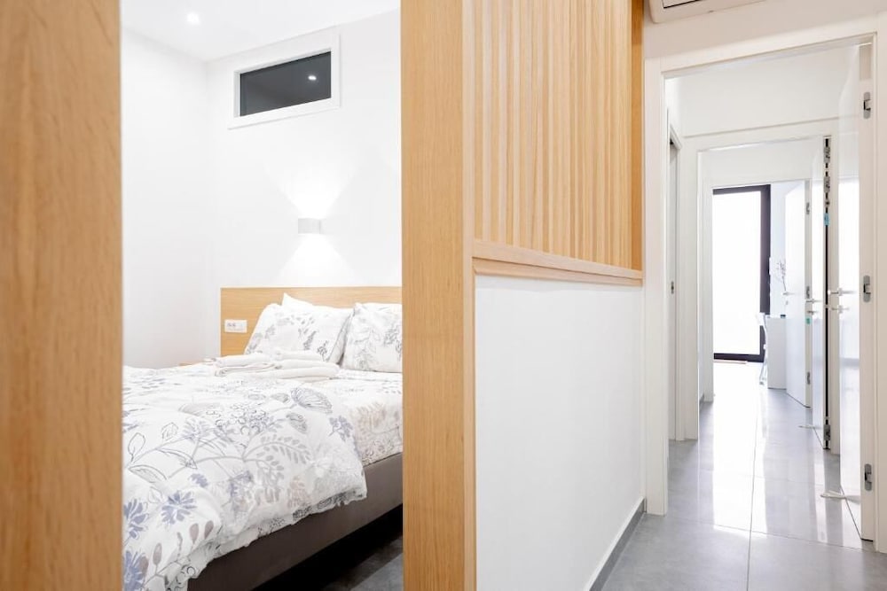 Eos Elegants Apartments & Suites — 4-Star Luxury Hotel in Siracusa, Italy