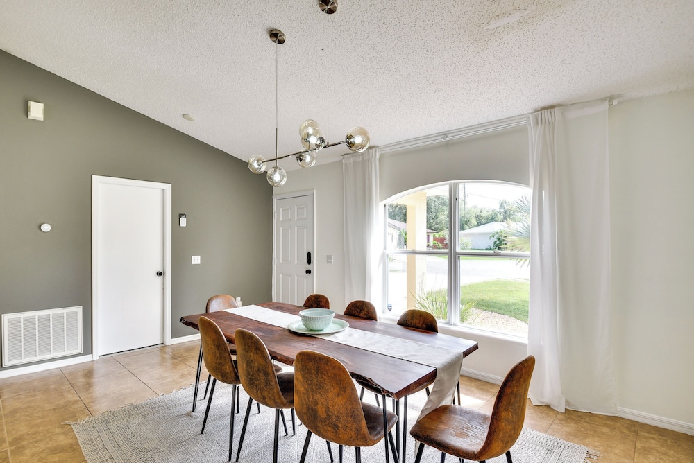 Beach Gear and Fire Pit Palm Coast Group Escape — 4-Star Luxury Hotel in Palm Coast, United States