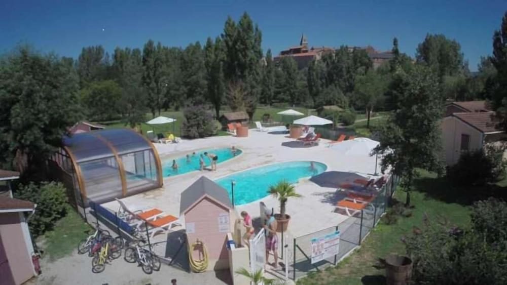 Le Hameau des Genets pet-friendly hotel Montlaur