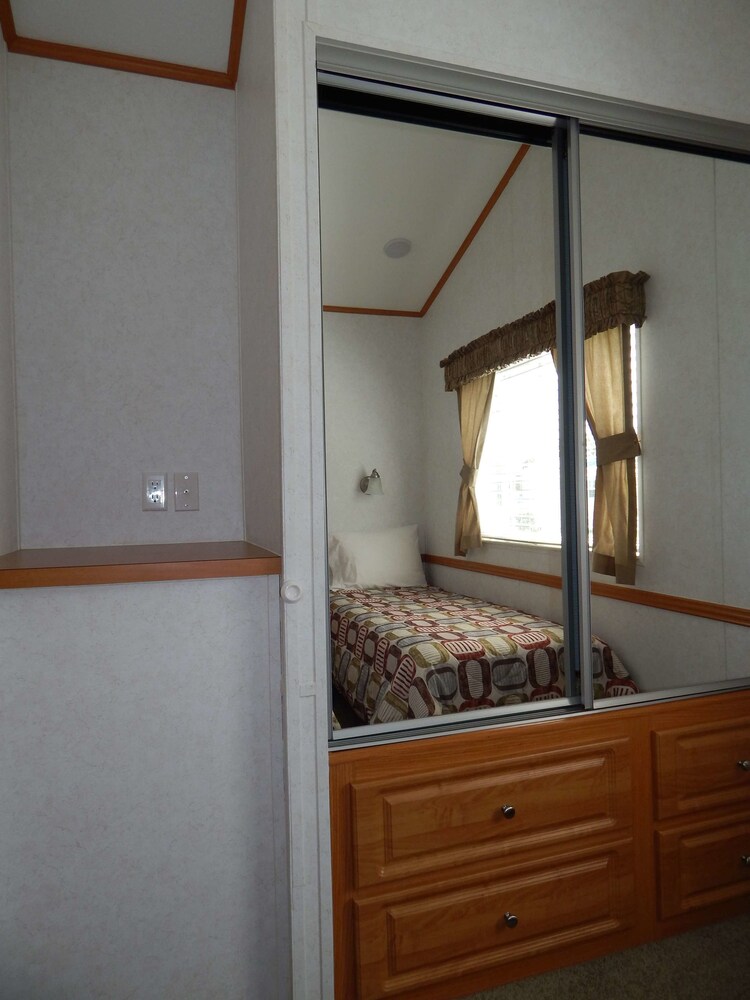 Road Runner Travel Resort Caravan Park - photo 9