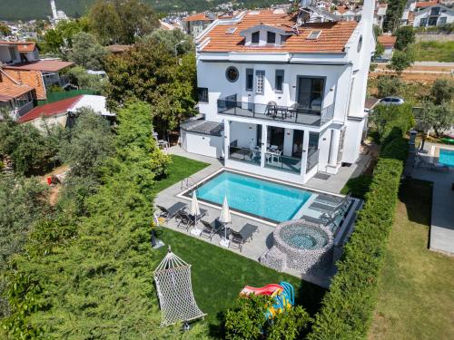 Luxury villa in the center of Hisaronu — 4-Star Luxury Hotel in Fethiye, Turkey