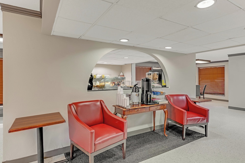 Red Roof Inn Kingsport - photo 26