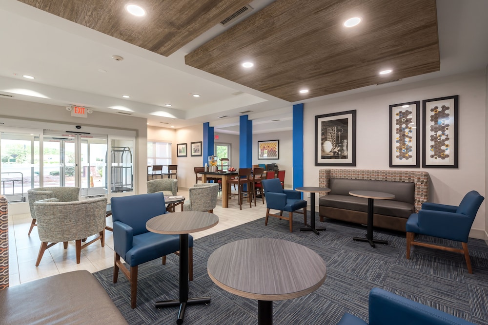 Holiday Inn Express & Suites Lagrange I 85 by IHG - photo 13