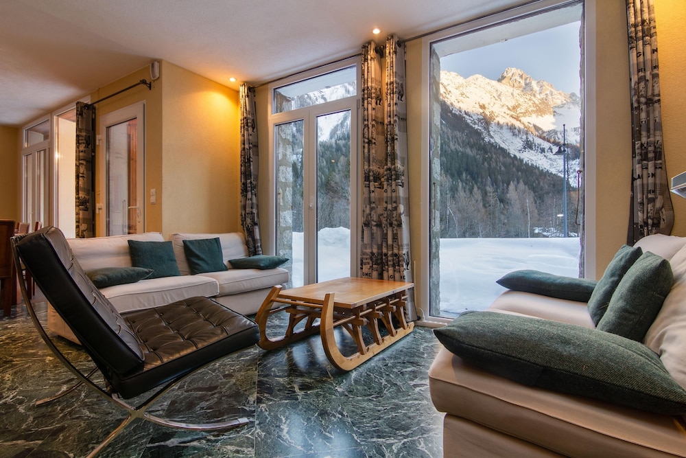 Chalet Glacier in Argenti re Chamonix — 4-Star Luxury Hotel in Chamonix-Mont-Blanc, France