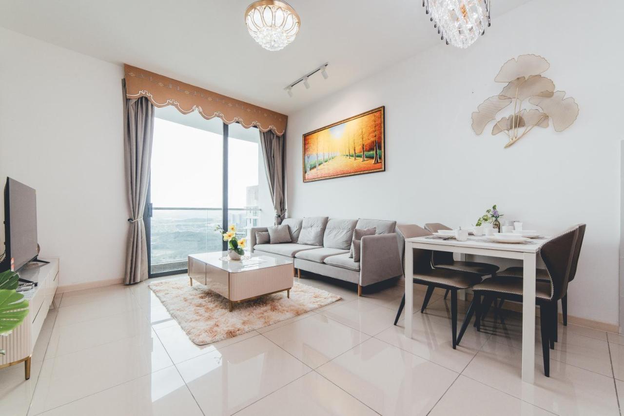 Macrolink Meadow Stay 2BR 4pax by Our Stay — 4-Star Luxury Hotel in Johor Bahru, Malaysia