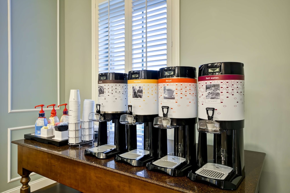Hampton Inn & Suites Charleston Airport - photo 46