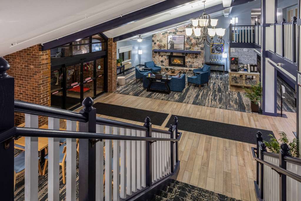 AmericInn by Wyndham North Branch - photo 9