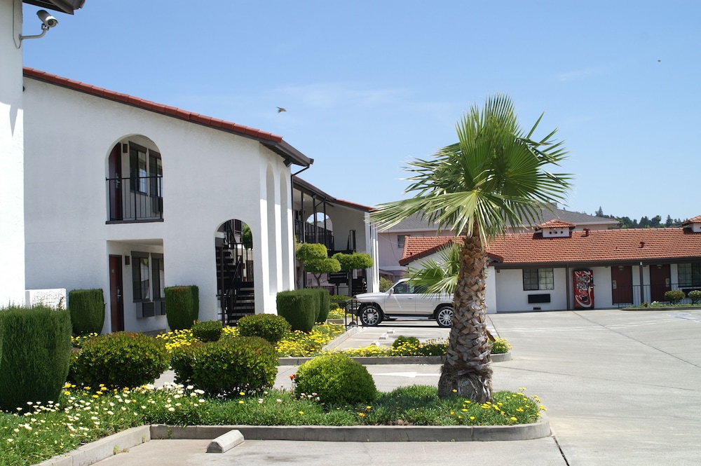 Travelodge by Wyndham Vallejo - photo 31