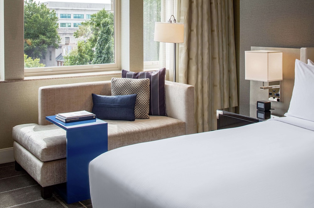 Hilton Richmond Downtown - photo 21